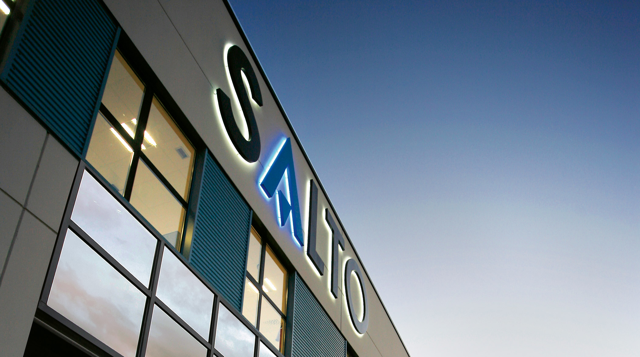 2001: avvio della collaborazione con Salto Systems